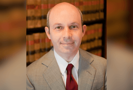 High-Stakes Poker Lawyer Tom Goldstein Back Out of Custody But Can’t Use Crypto
