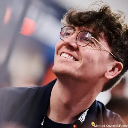 Fintan Hand Launches Easy Way to Vegas Promotion at WPT Global