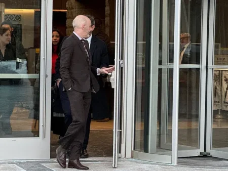 High-Stakes Lawyer Tom Goldstein Won $1.7 Million Right Before Being Indicted