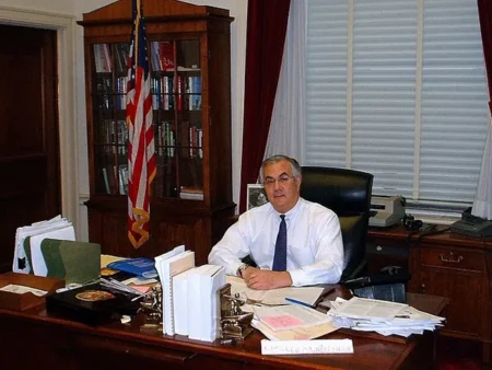 Barney Frank, Congressman Who Fought to Legalize Online Poker, Passes Away