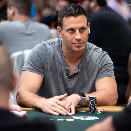 Garrett Adelstein to Play on The Lodge’s Poker Livestream in Texas