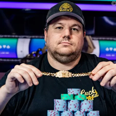 Shaun Deeb Breaks His Heads-Up Curse to Win WSOP Bracelet #9