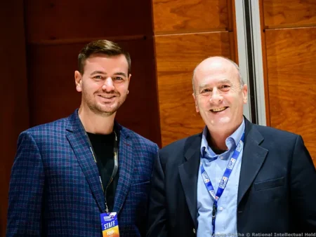 King’s Resort CEO Says Poker Should Set Trends, Not Follow Them