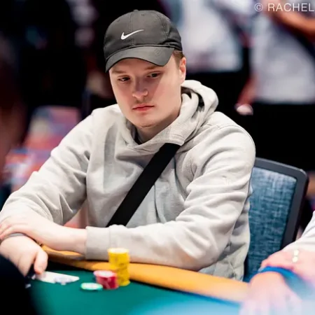 Lucas Jumalon Chip Leads Deep in Quest for Another Main Event Title